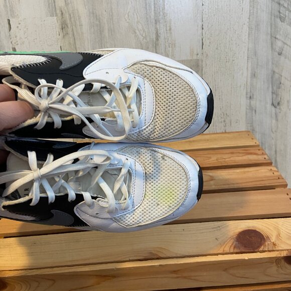 CLEARANCE! Nike Women's Size 8 Air Max Excee Sneakers White Green Glow Shoes - Picture 7 of 12